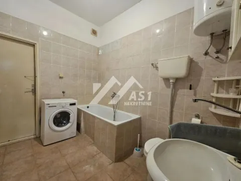 Izdavanje, kuća, 106m², Centar, Novi Sad - image 10