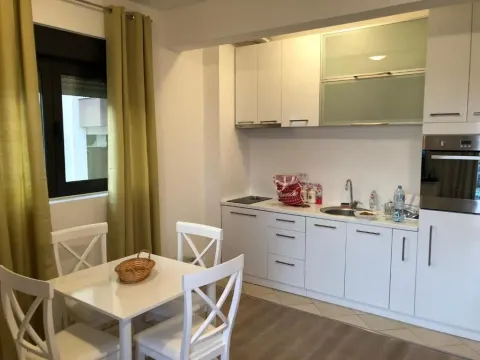 Izdavanje, jednosoban stan, 43m², Budva, Crna Gora - image 4