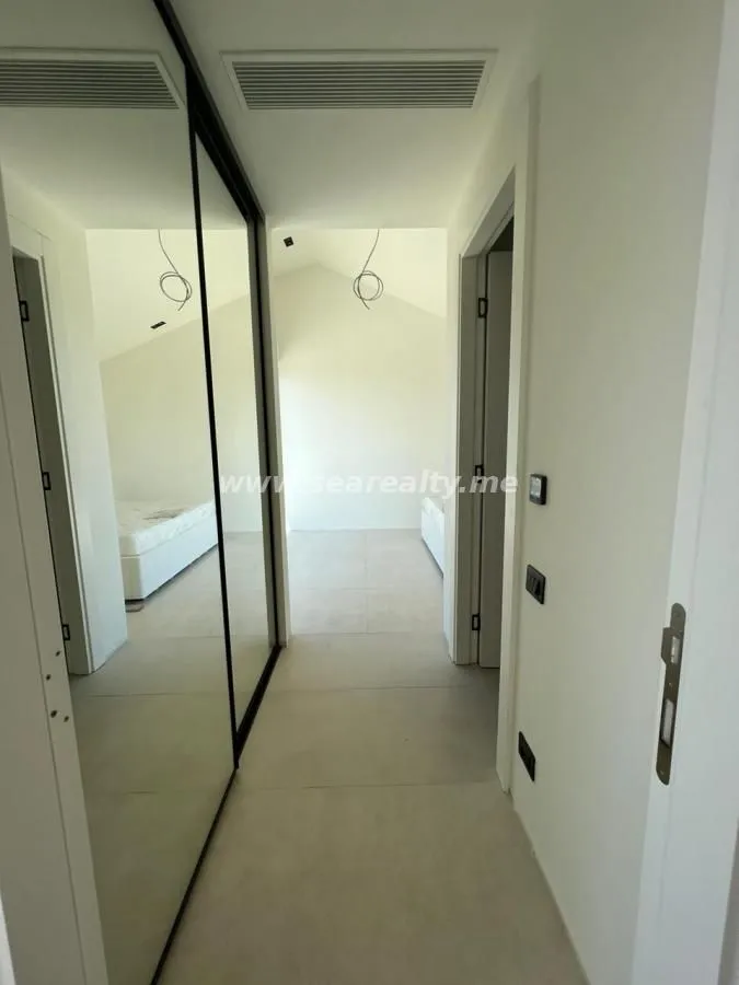 Prodaja, kuća, 273m², Tivat, Crna Gora