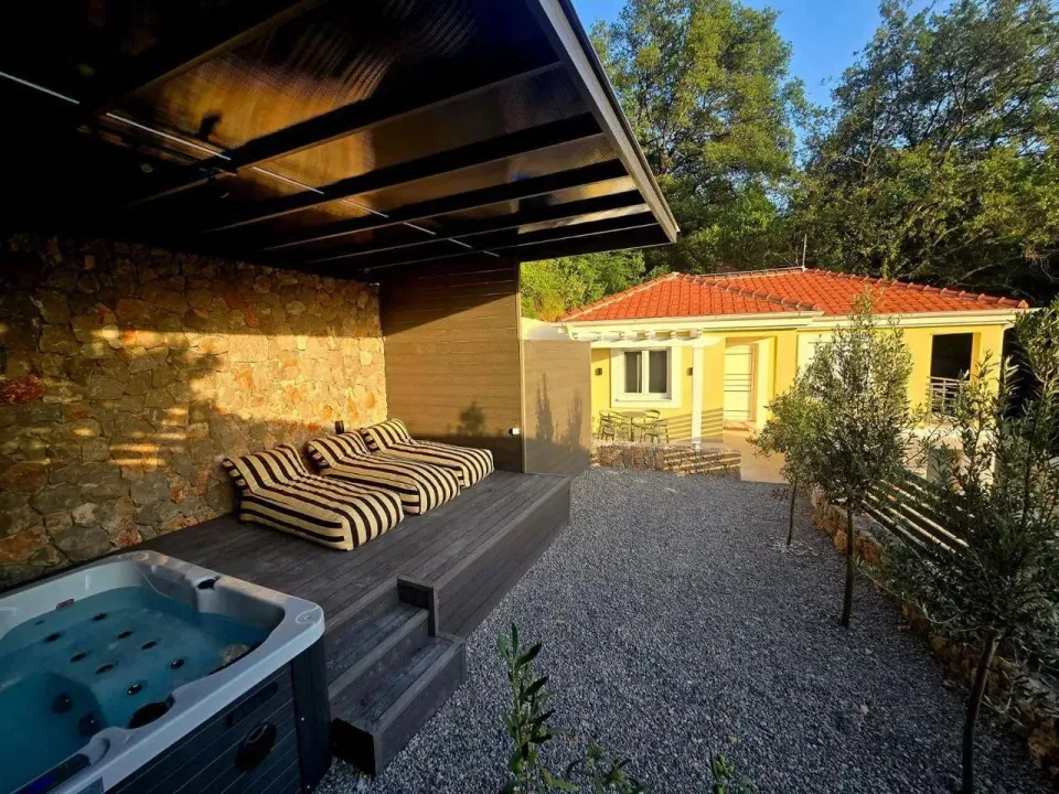 Rent, two bedroom apartment, 65m², Tripovići, Tivat