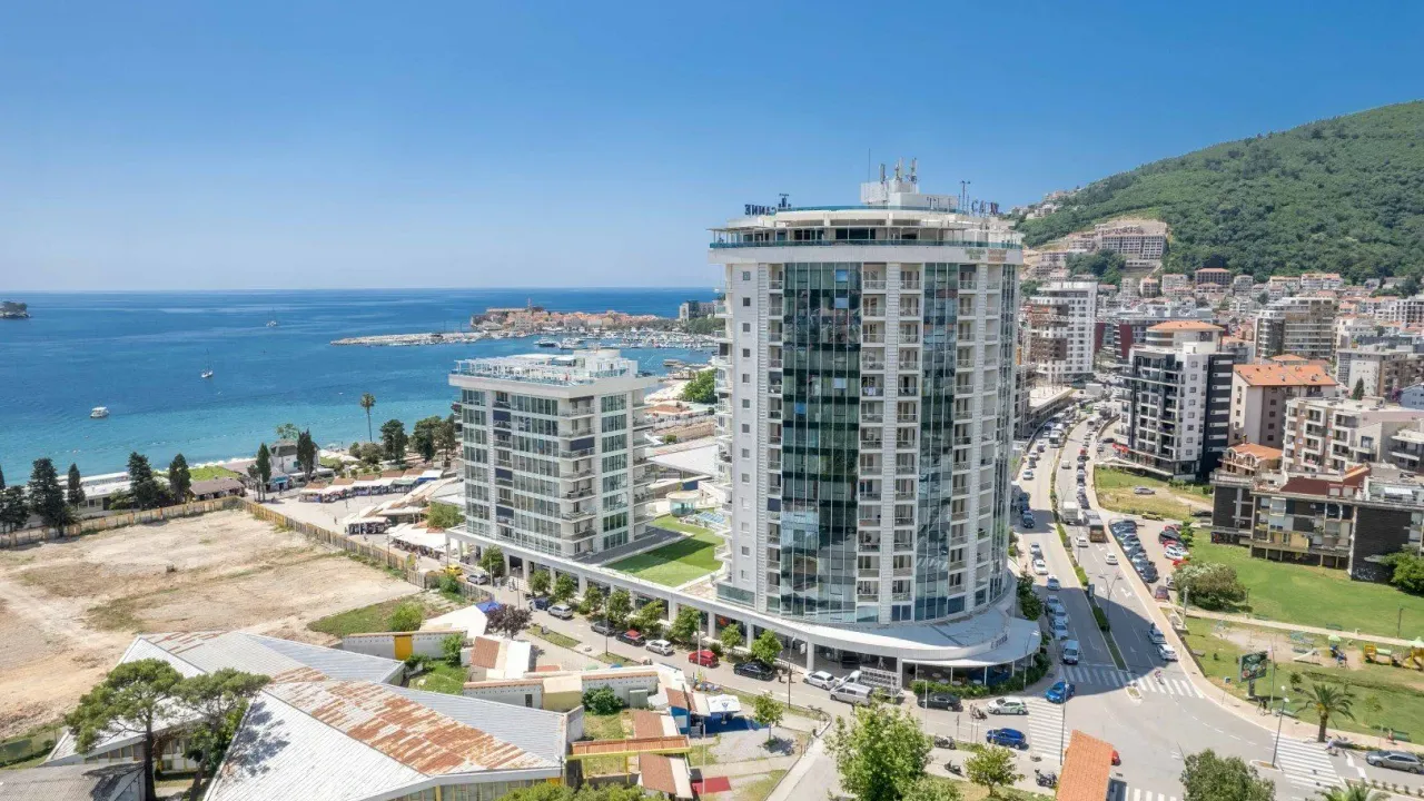 Sale, two bedroom apartment, 104m², Tree cane, Budva