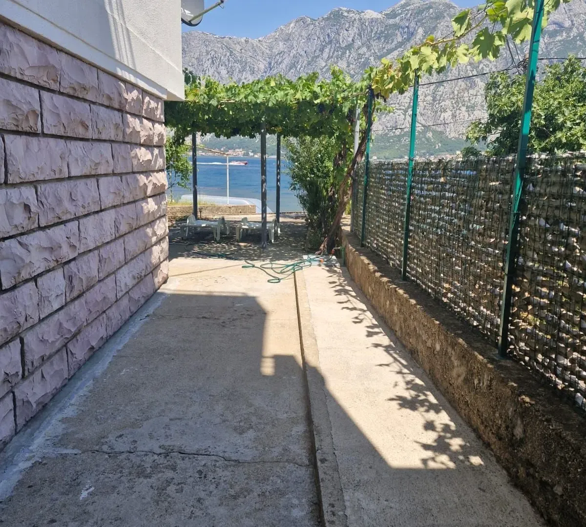 Sale, two bedroom apartment, 85m², Prčanj, Kotor