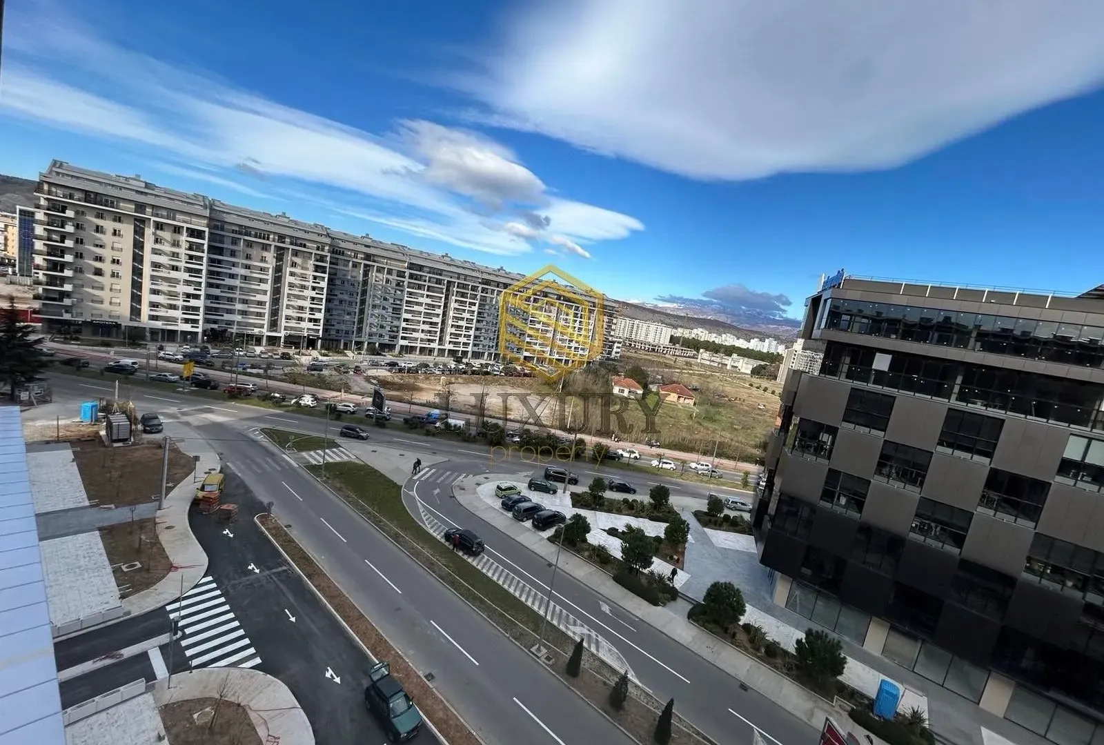 Izdavanje, dvosoban stan, 108m², Central Point, Podgorica