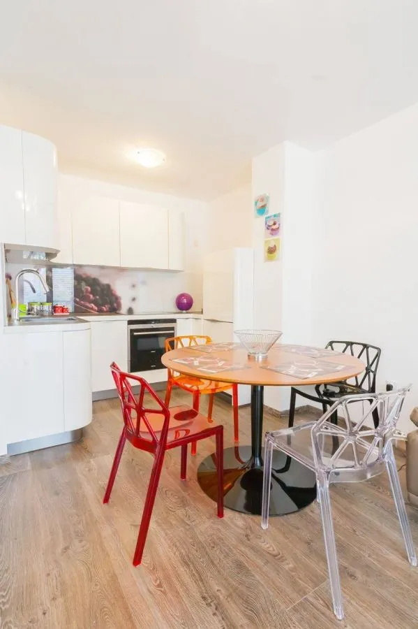 Sale, two bedroom apartment, 60m², Sveti Stefan, Budva