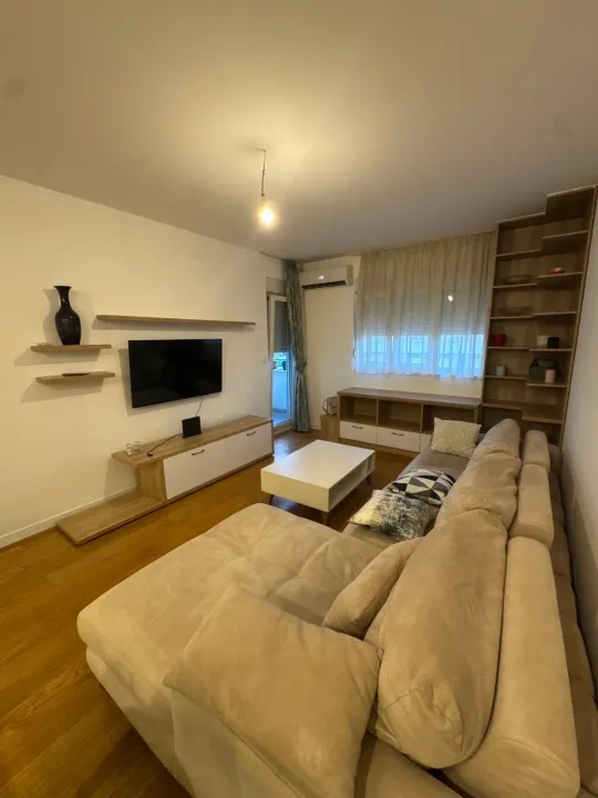Rent, two bedroom apartment, 75m², Central Point, Podgorica