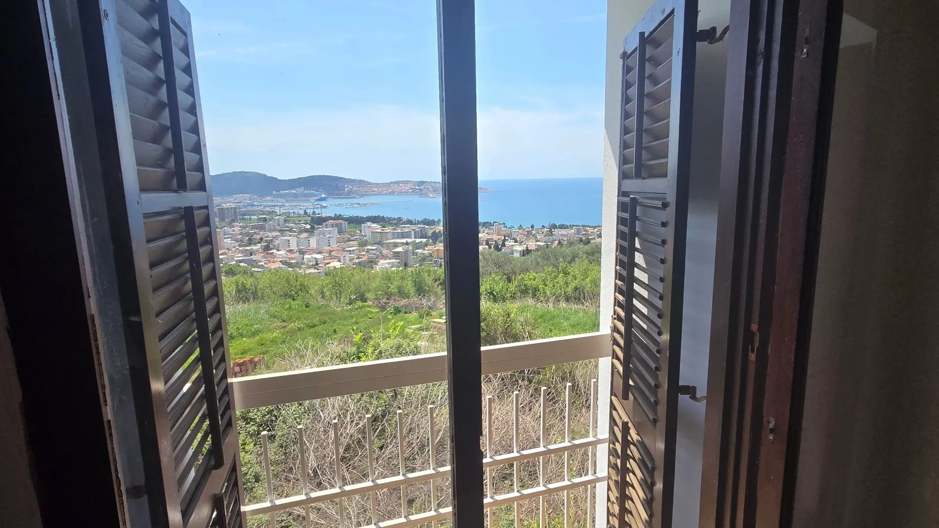 Prodaja, kuća, 272m², Šušanj, Bar