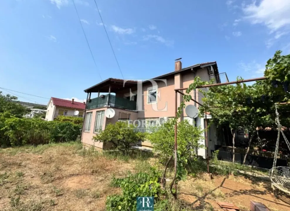 Prodaja, kuća, 290m², Vranići, Podgorica