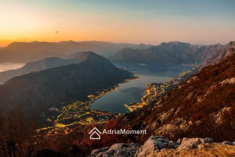 Sale, house, 373m², Prčanj, Kotor