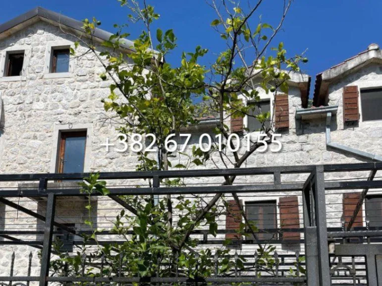 Sale, house, 120m², Lipci, Kotor