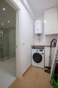 Izdavanje, jednosoban stan, 90m², Opatovo, Tivat - image 11