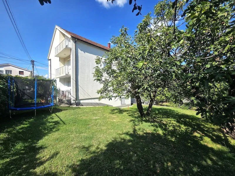 Sale, house, 300m², Zagorič, Podgorica