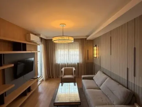 Izdavanje, dvosoban stan, 55m², Šumice, Beograd - image 2