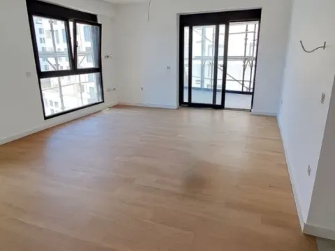 Prodaja, dvosoban stan, 83m², Centar, Bar - image 2