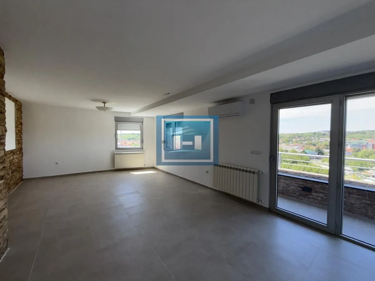 Prodaja, dvosoban stan, 95m², Vašarište, Jagodina