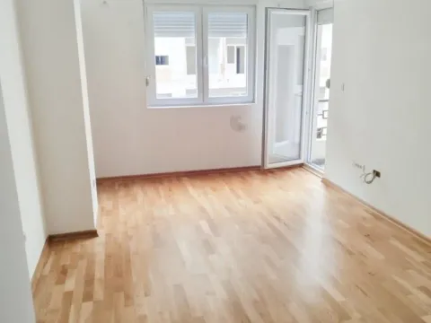 Izdavanje, dvosoban stan, 58m², Zabjelo, Podgorica - image 1