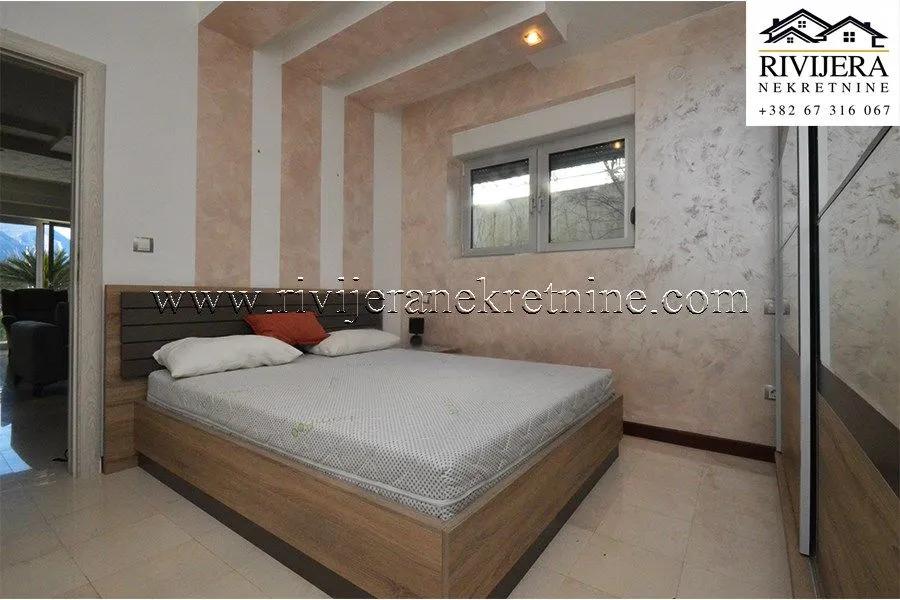 Sale, two bedroom apartment, 64m², Dobrota, Kotor