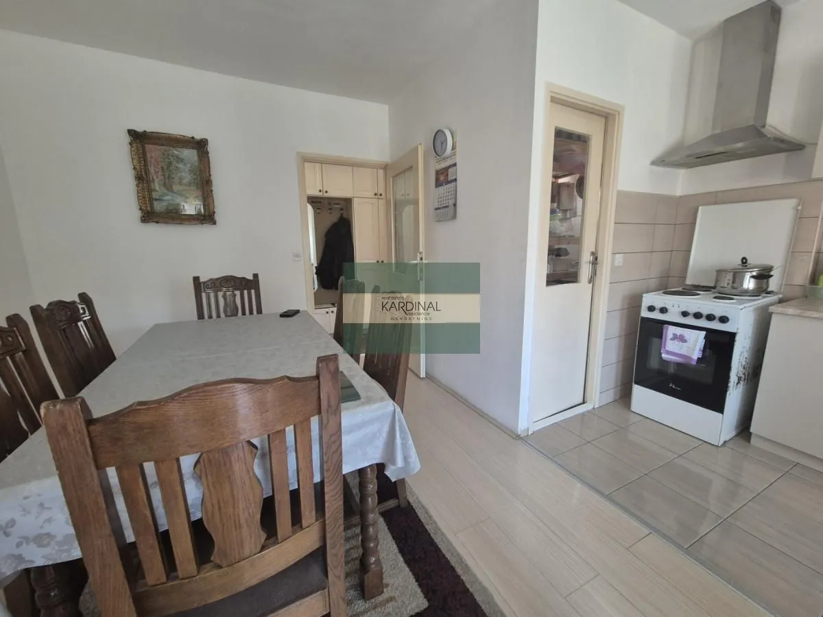 Prodaja, četvorosoban stan, 120m², Strelište, Jagodina