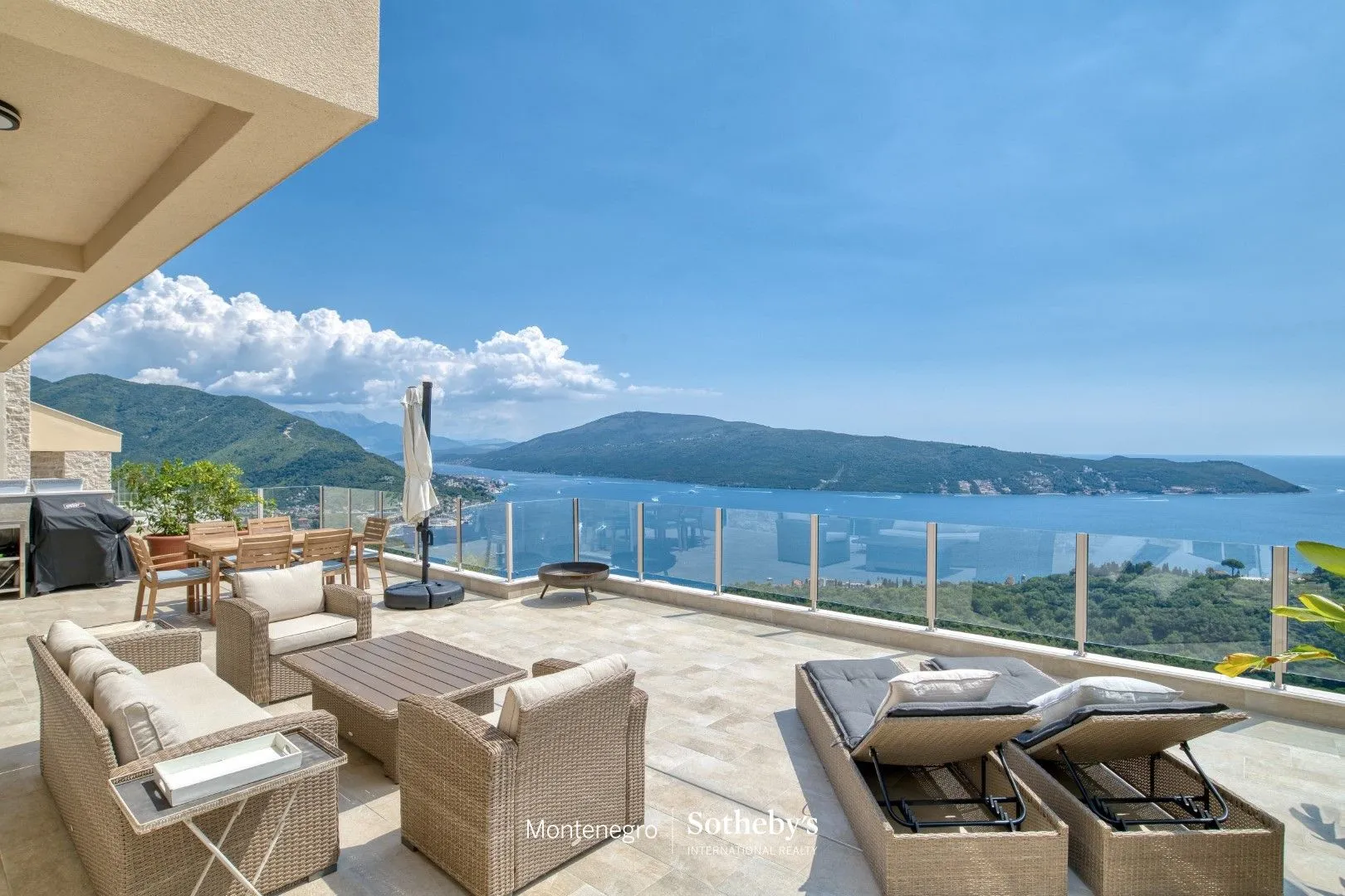 Prodaja, kuća, 230m², Podi, Herceg Novi