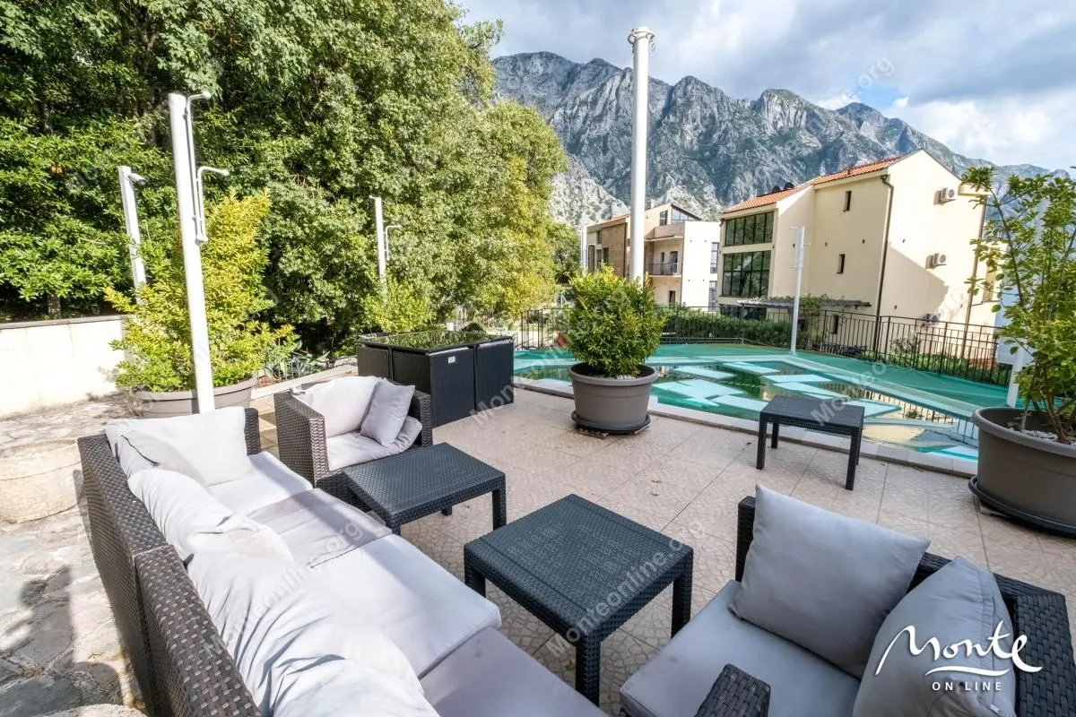 Sale, three bedroom apartment, 101m², Orahovac, Kotor