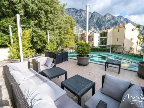 Prodaja, trosoban stan, 101m², Orahovac, Kotor - image 38