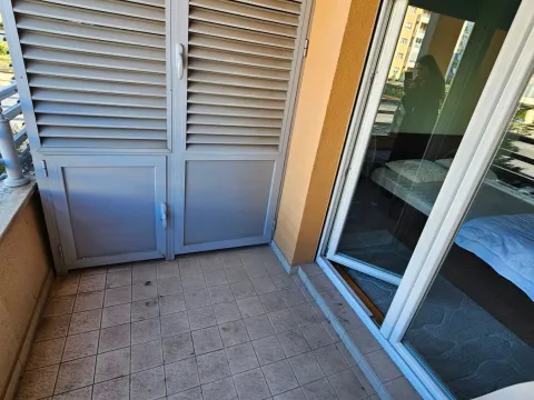 Izdavanje, jednosoban stan, 54m², City Kvart, Podgorica - image 8