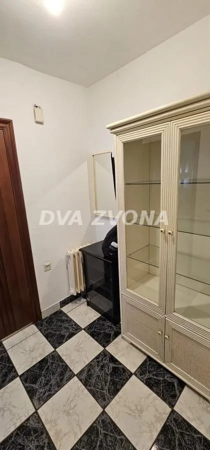 Prodaja, jednosoban stan, 41m², Centar, Novi Sad