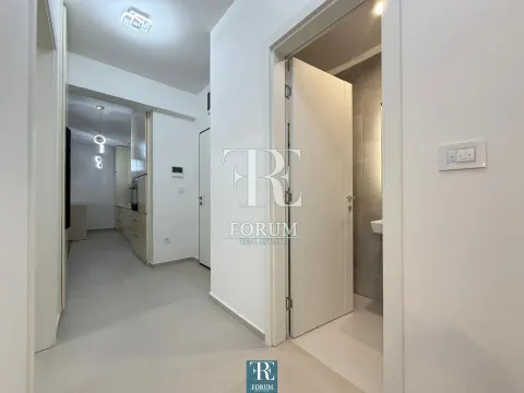 Izdavanje, dvosoban stan, 81m², Stari Aerodrom, Podgorica - image 6