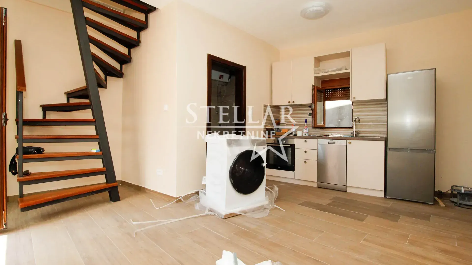 Izdavanje, jednosoban stan, 35m², Stara Varoš, Podgorica