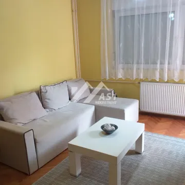Stan in Adamovićevo Naselje