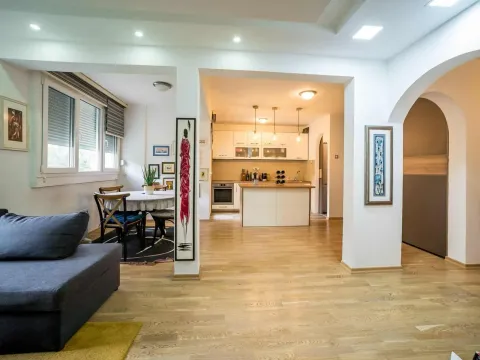 Sale, one bedroom apartment, 60m², Tivat, Crna Gora - image 3