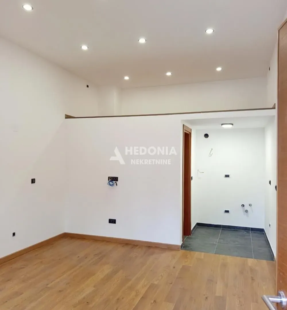 Prodaja, stan, 19m², Slavujev Venac, Zvezdara Sve Podlokacije