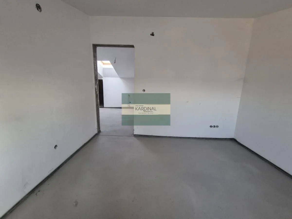 Prodaja, stan, 222m², Centar, Jagodina