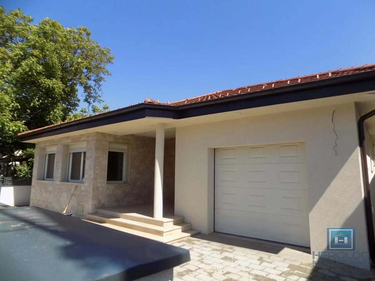 Prodaja, kuća, 192m², 4. juli, Paraćin