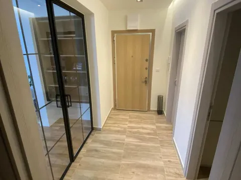 Izdavanje, dvosoban stan, 100m², Zabjelo, Podgorica - image 6