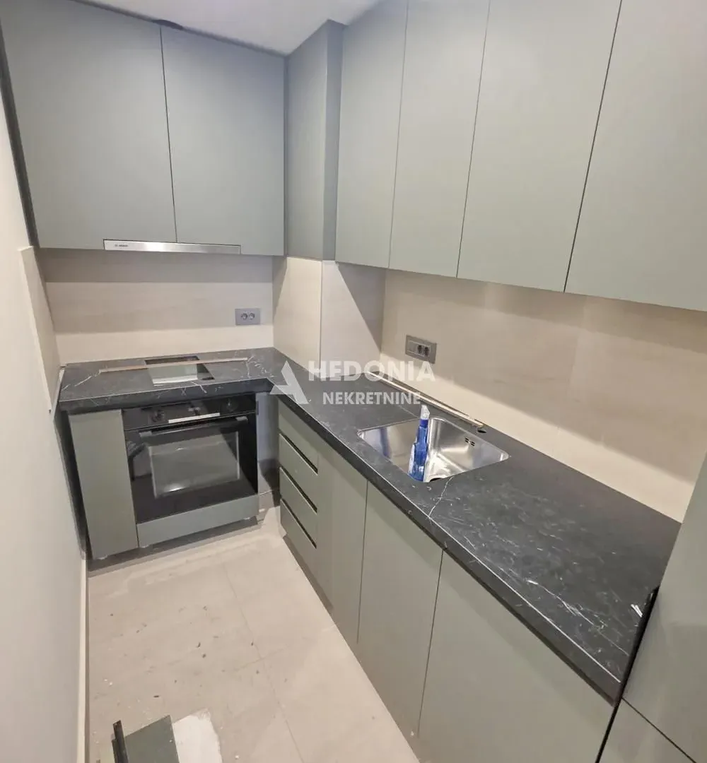 Izdavanje, dvosoban stan, 48m², Novi Beograd Blok 65, Novi Beograd Sve Podlokacije