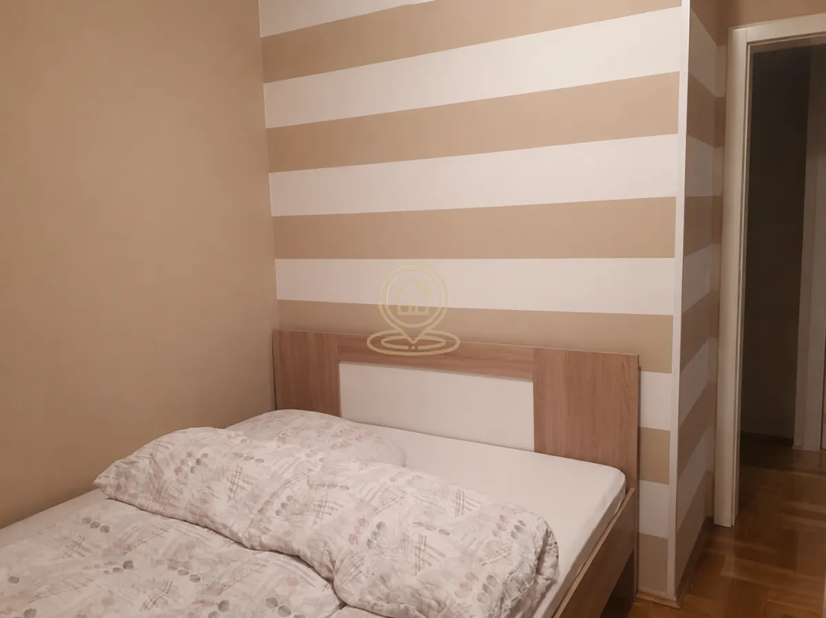 Izdavanje, jednosoban stan, 40m², Socijalno, Novi Sad Sve Podlokacije