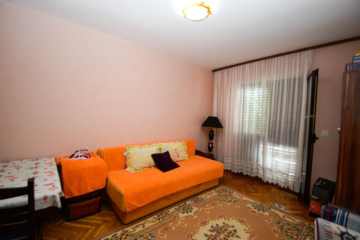 Prodaja, kuća, 300m², Stari Aerodrom, Podgorica