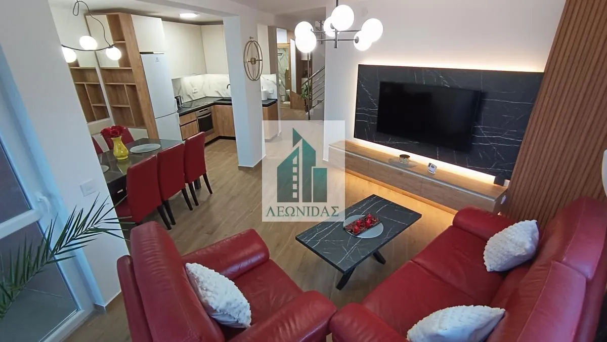 Izdavanje, trosoban stan, 85m², Čair, Niš