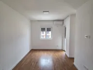 Izdavanje, dvosoban stan, 72m², Zagorič, Podgorica