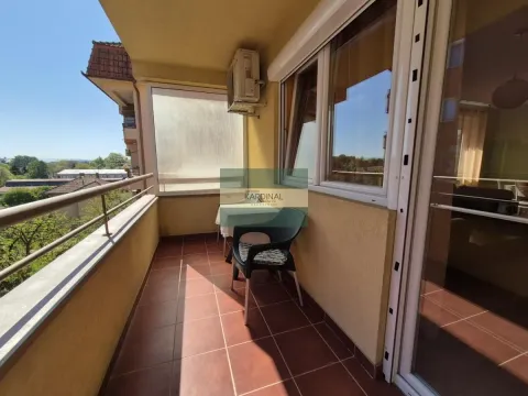 Izdavanje, trosoban stan, 73m², Centar, Jagodina - image 12