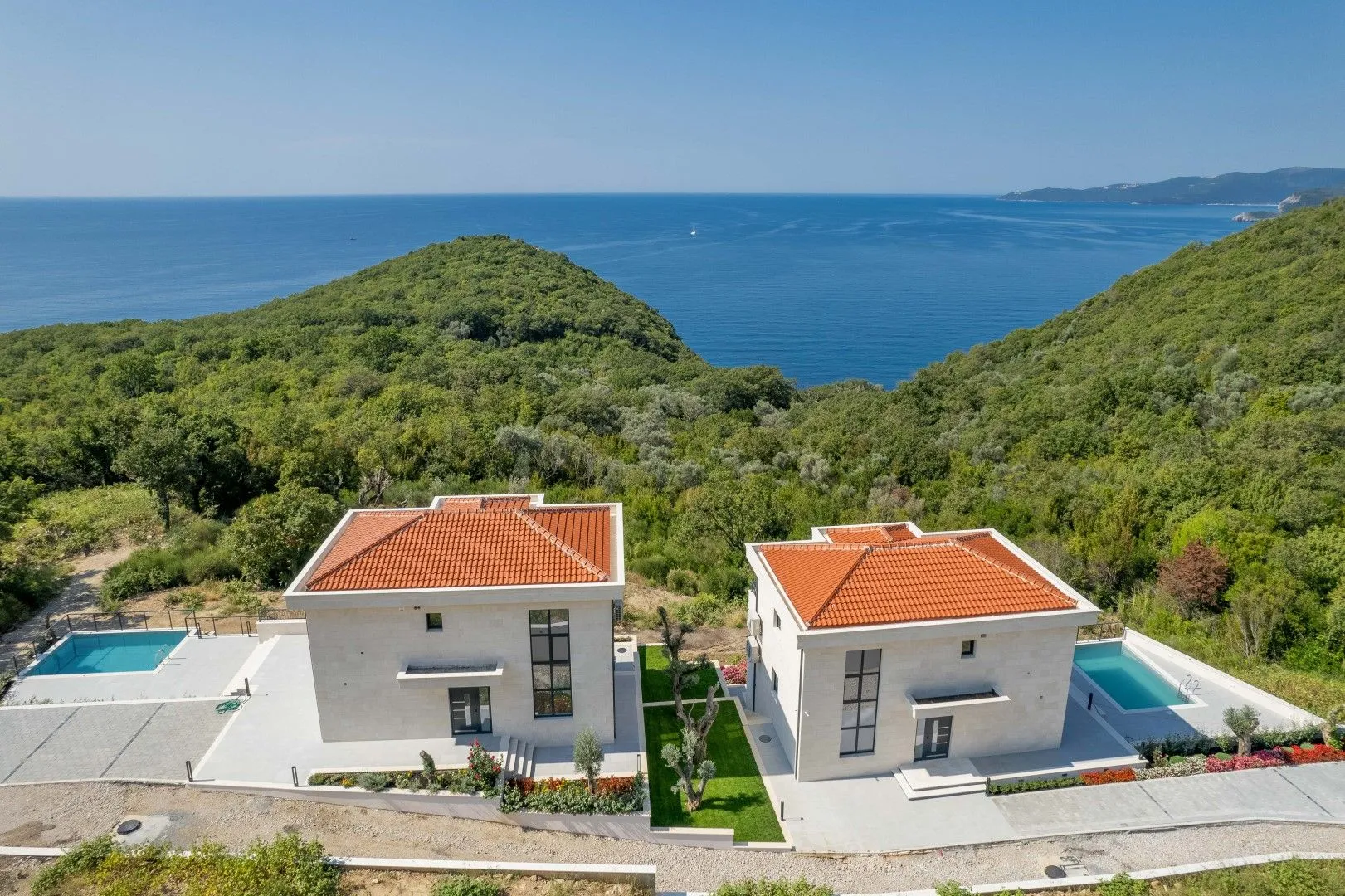 Sale, house, 318m², Reževići, Budva