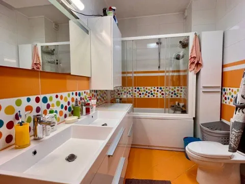 Prodaja, trosoban stan, 136m², Podgorica, Crna Gora - image 12