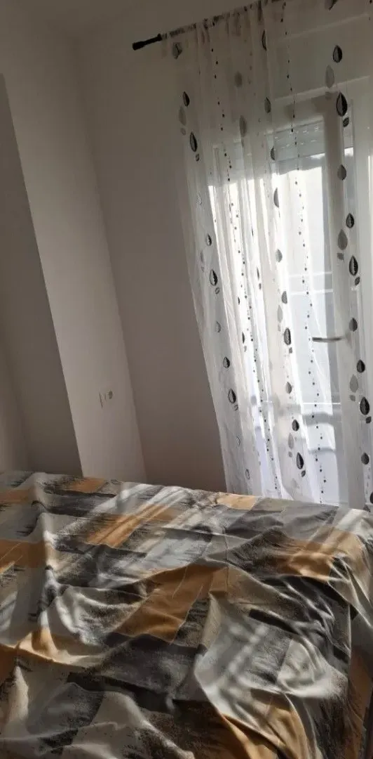 Izdavanje, jednosoban stan, 35m², Zagorič, Podgorica