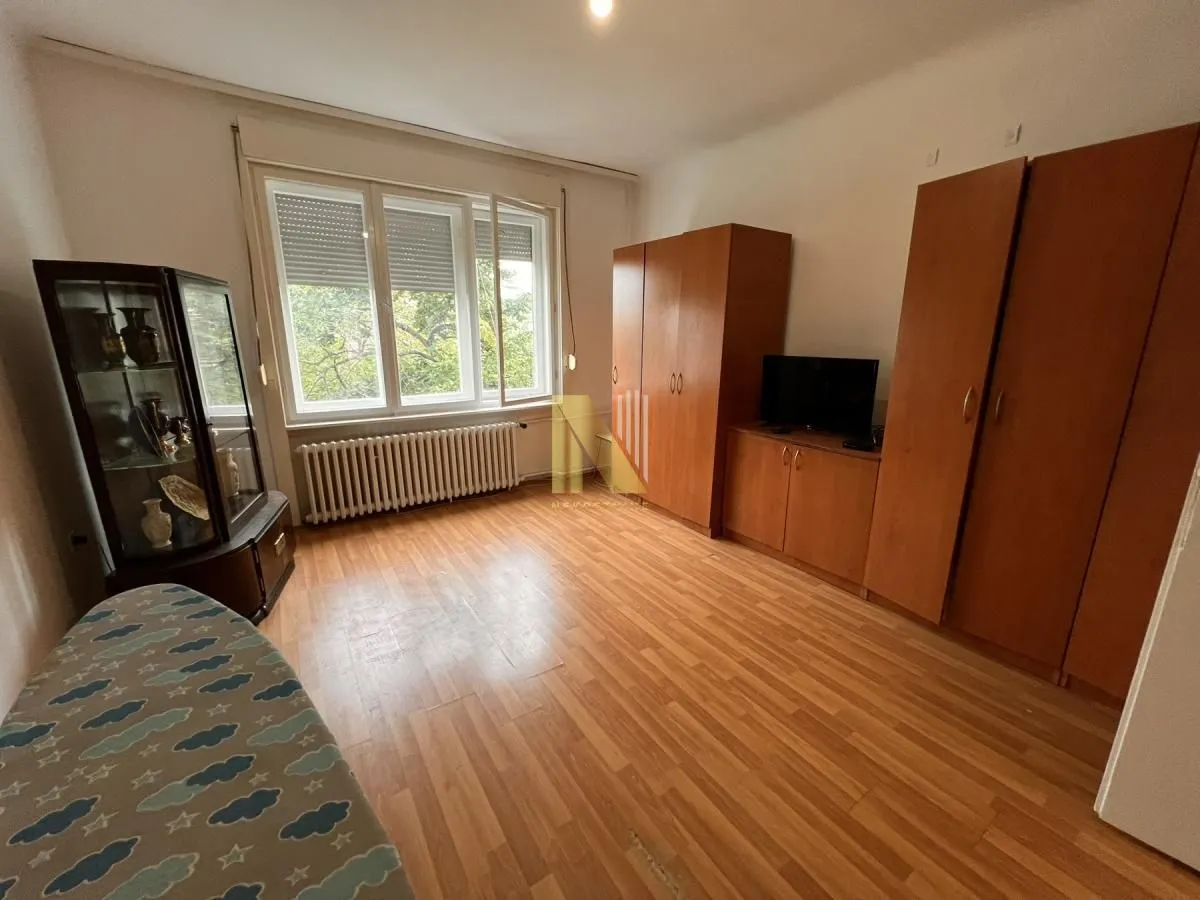 Izdavanje, trosoban stan, 61m², Stari grad, Novi Sad