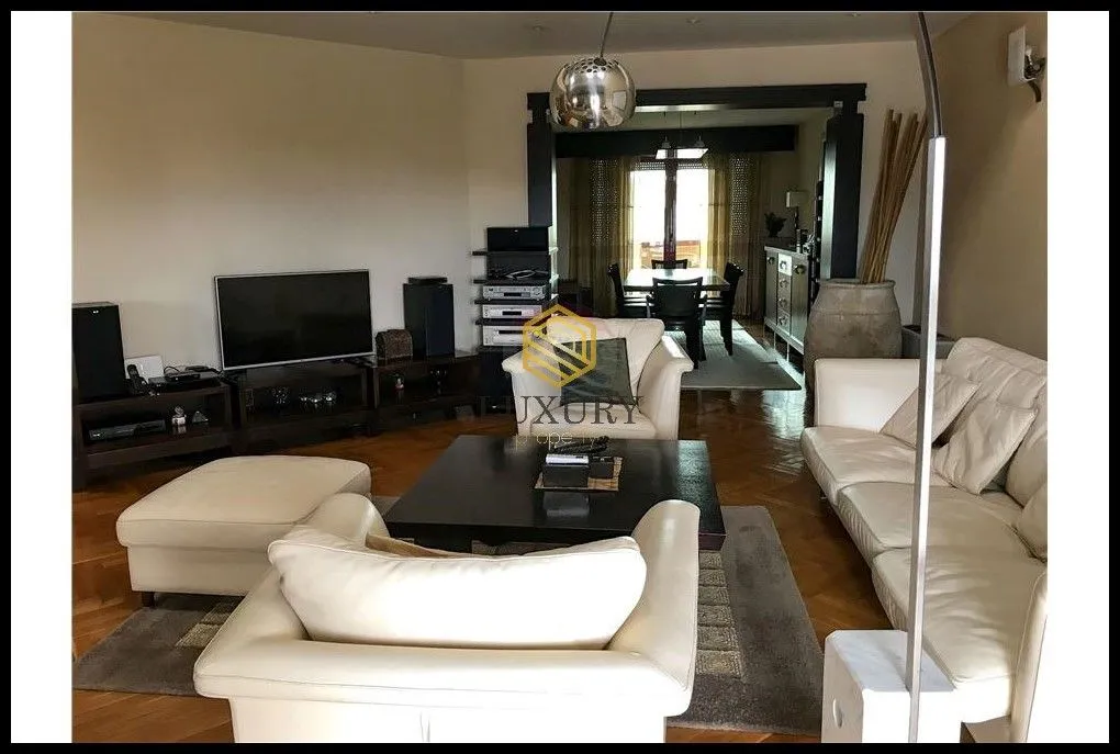 Prodaja, četvorosoban stan, 281m², Preko Morače, Podgorica