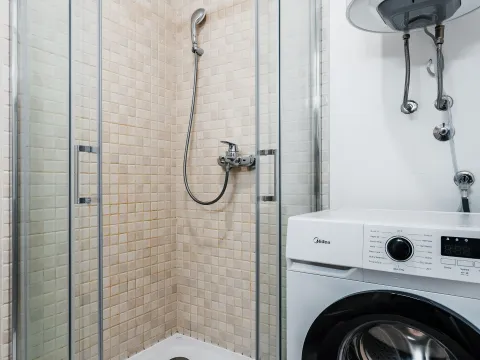 Daily-rent, two bedroom apartment, 48m², Bečići, Budva - image 19