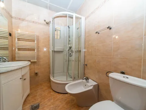 Prodaja, četvorosoban stan, 355m², Preko Morače, Podgorica - image 32