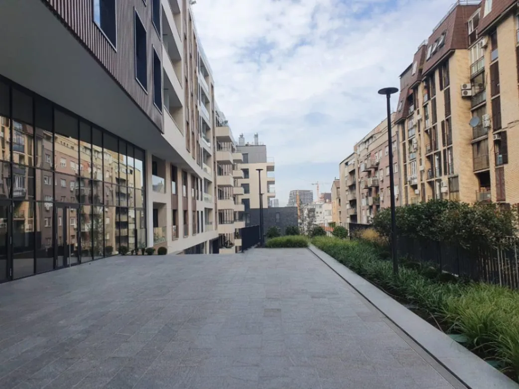 Izdavanje, dvosoban stan, 67m², Savski Venac, Beograd