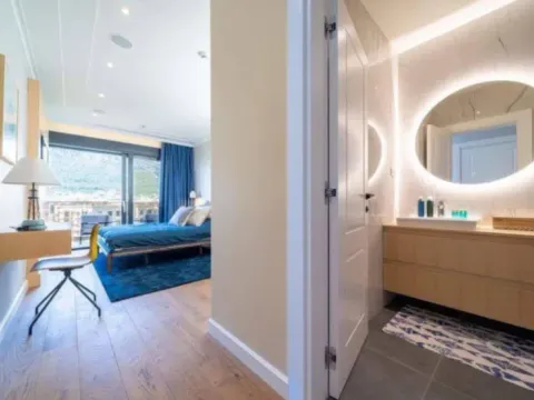 Prodaja, četvorosoban stan, 245m², Bar, Crna Gora - image 10