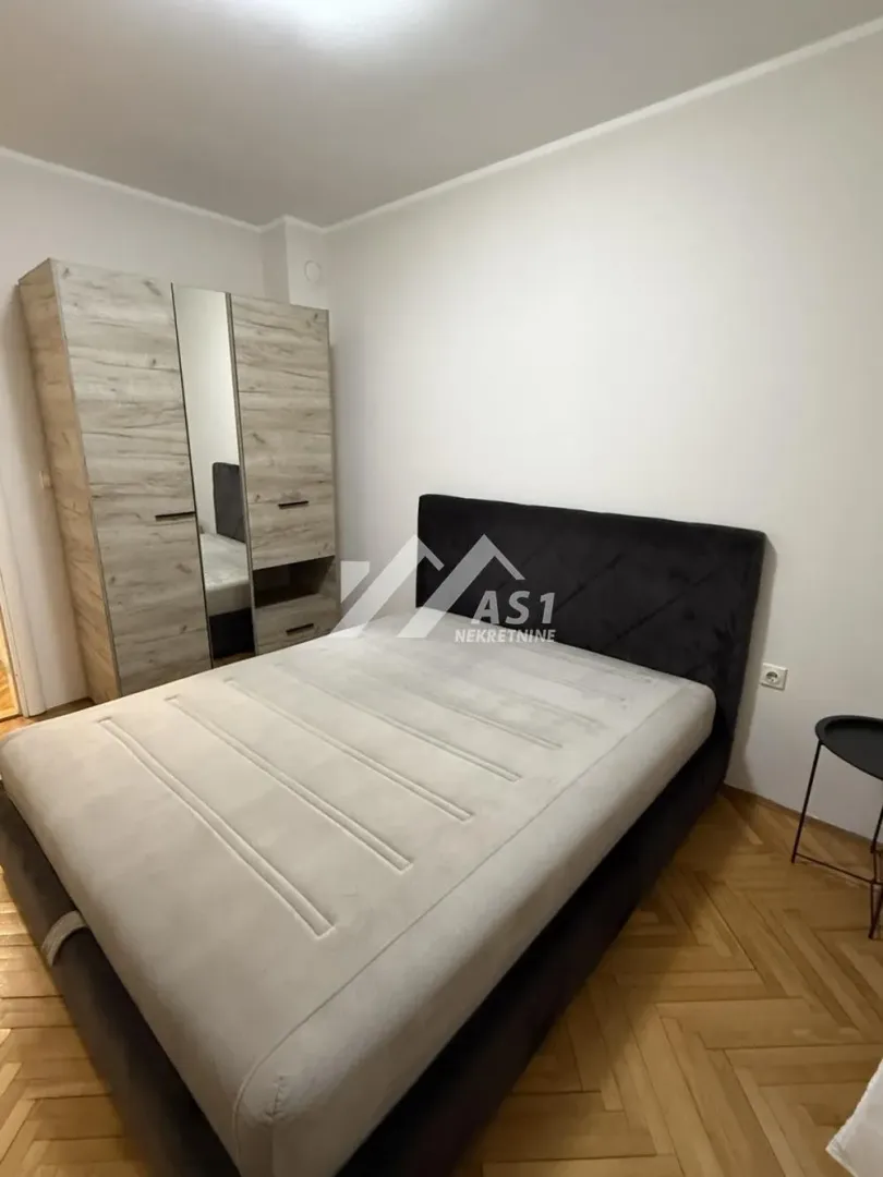 Izdavanje, jednosoban stan, 32m², Sajam, Novi Sad Sve Podlokacije